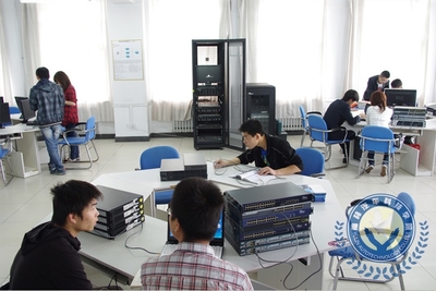 计算机网络技术 现代计算机技术培训的核心领域