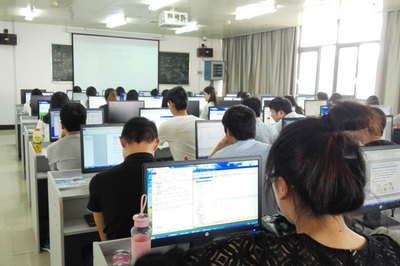 计算机应用与技术培训 构建数字时代的核心能力